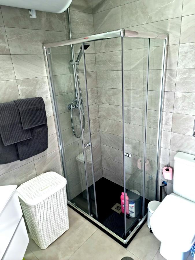 Apartamentos Elemar Free Luggage Storage Малага Экстерьер фото