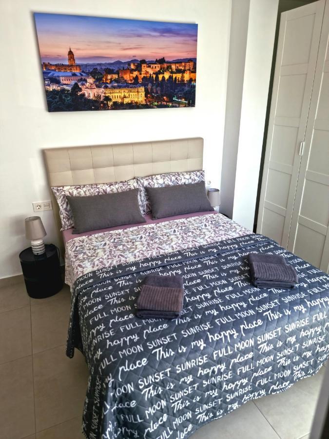 Apartamentos Elemar Free Luggage Storage Малага Экстерьер фото