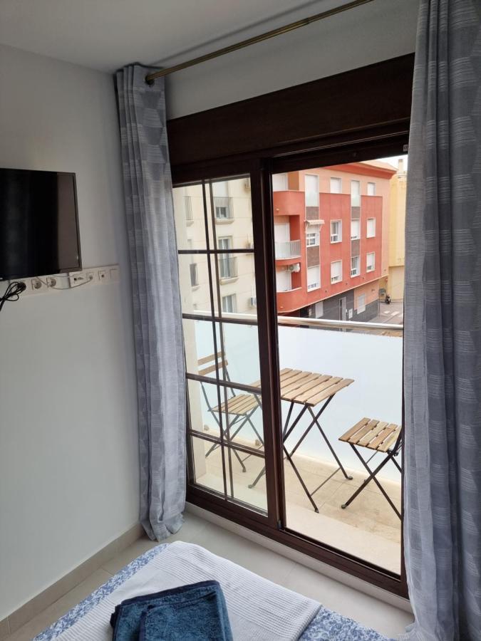 Apartamentos Elemar Free Luggage Storage Малага Экстерьер фото