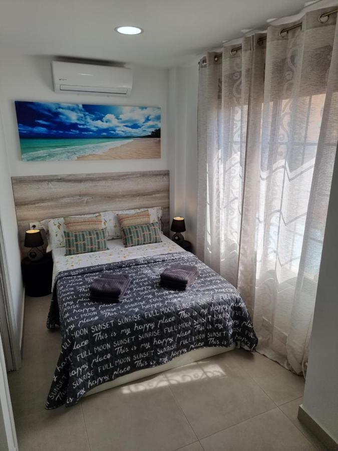 Apartamentos Elemar Free Luggage Storage Малага Экстерьер фото