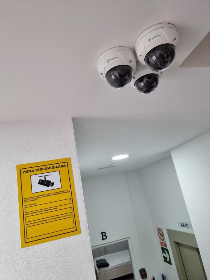 Apartamentos Elemar Free Luggage Storage Малага Экстерьер фото