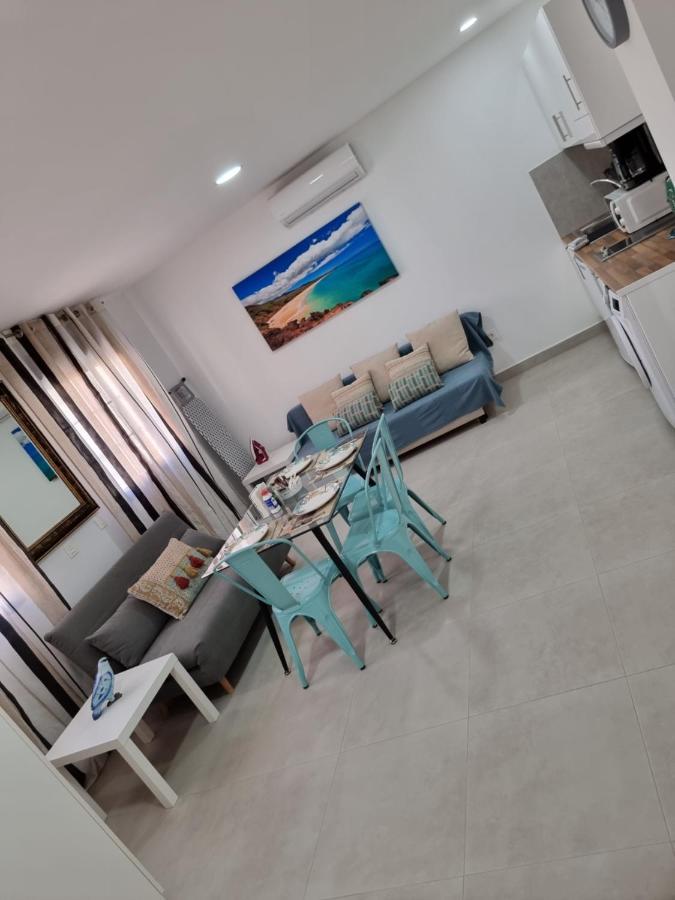 Apartamentos Elemar Free Luggage Storage Малага Экстерьер фото