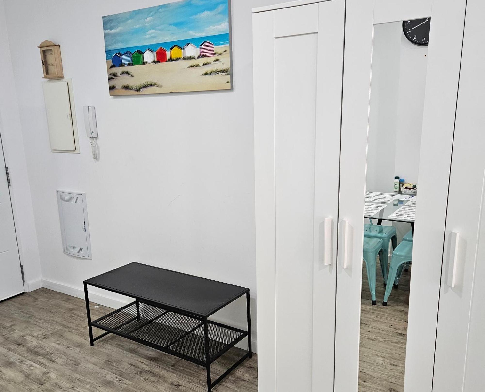 Apartamentos Elemar Free Luggage Storage Малага Экстерьер фото