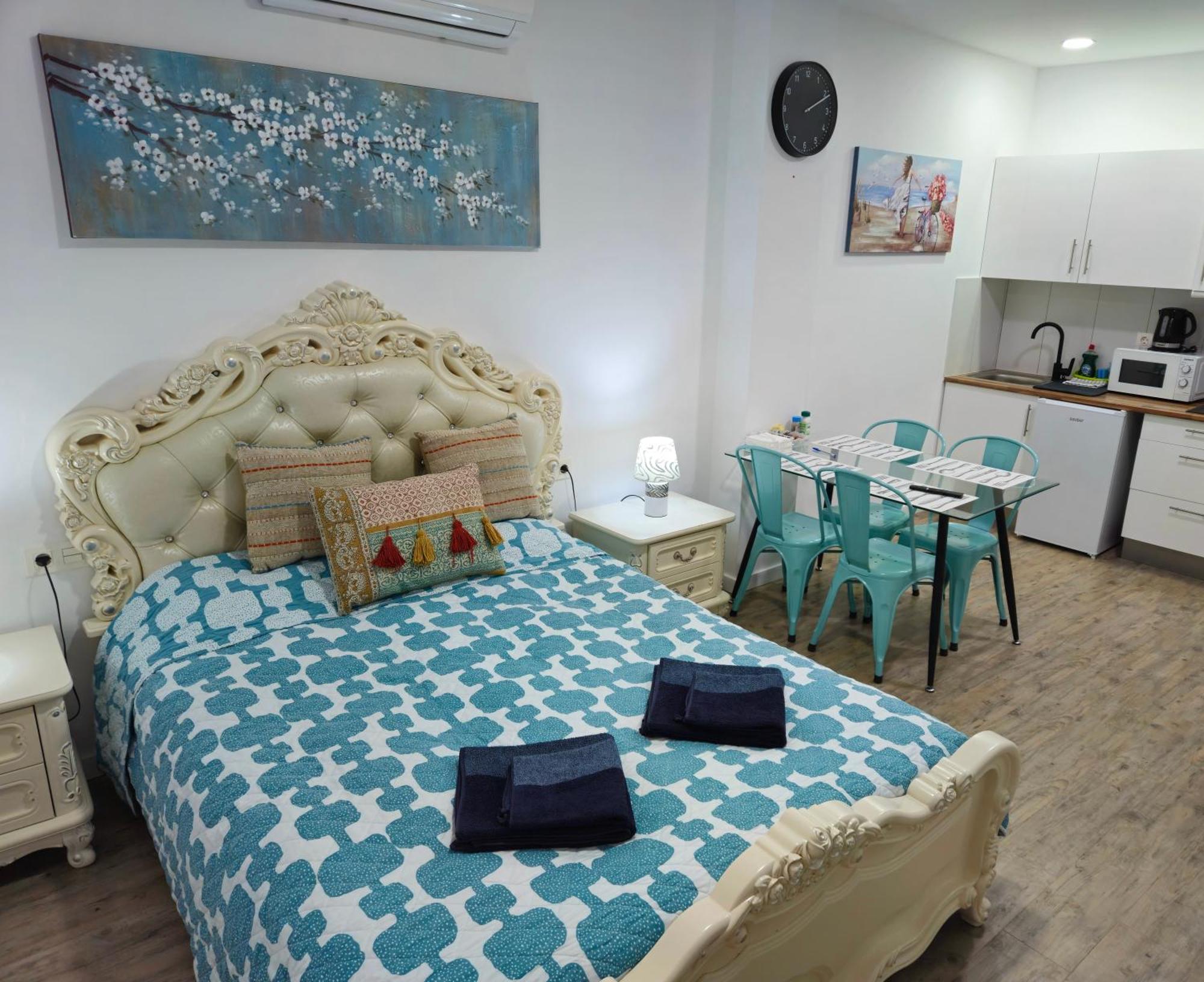 Apartamentos Elemar Free Luggage Storage Малага Экстерьер фото