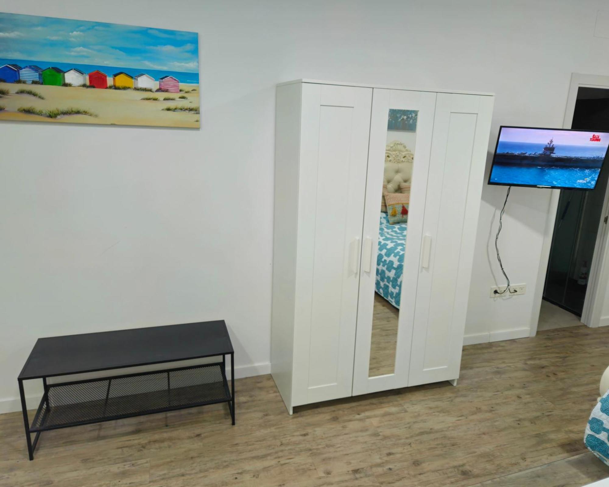 Apartamentos Elemar Free Luggage Storage Малага Номер фото
